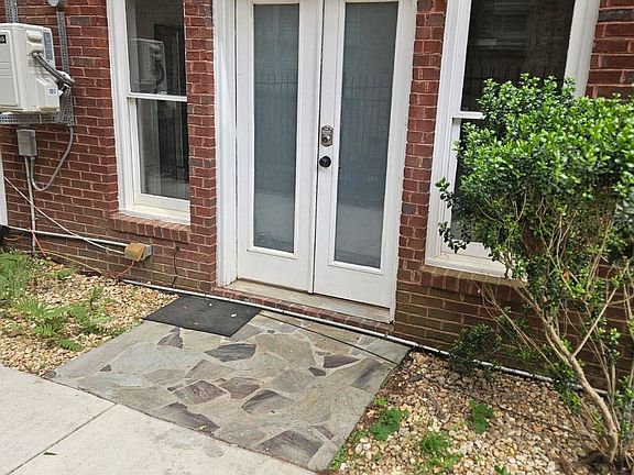 3rd image of 660 Forest Hills Dr
