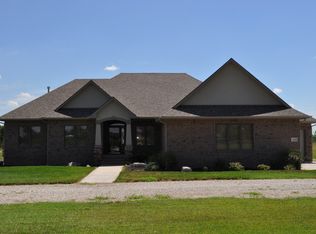 1702 N Main St, Cheney, KS 67025