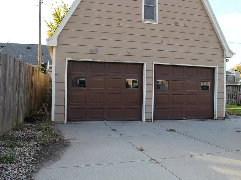 413 N Thomas St — Photo 9