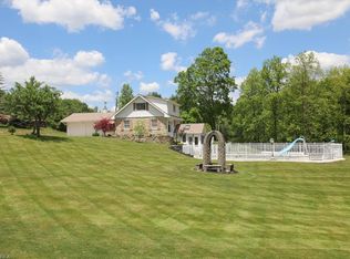 10220 Leffingwell Rd, Canfield, OH 44406