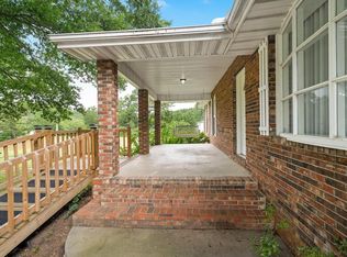 3372 Dobson Dr, Rocky Face, GA 30740