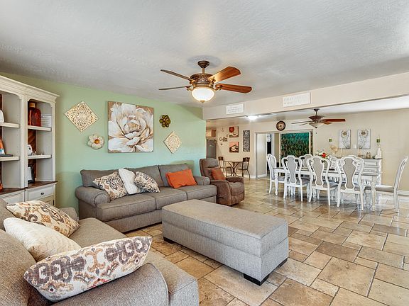 5th image of 3827 W PALMAIRE Avenue