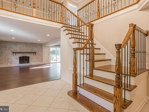 5th image of 8272 Robin Hood Dr