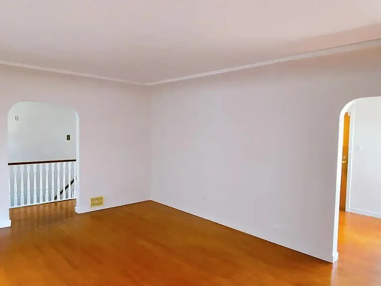 2308 Jefferson Ave — Photo 3