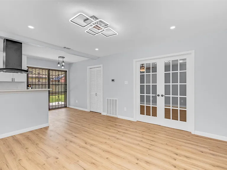 11018 Long Gate Dr — Photo 10