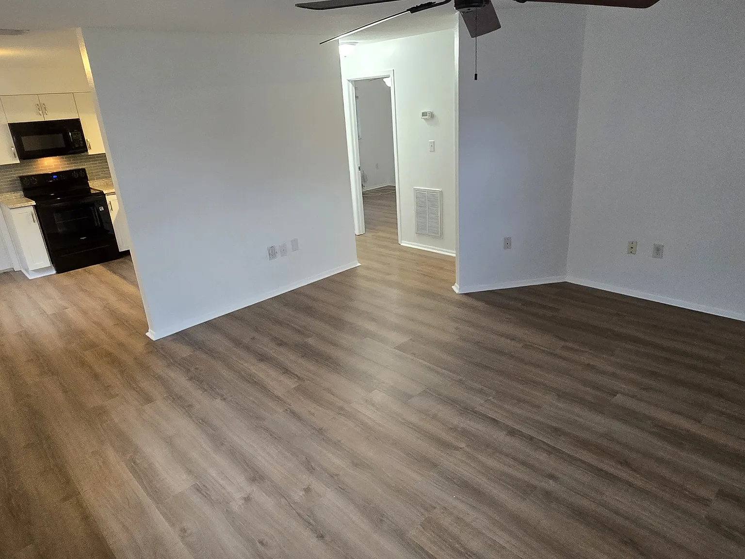 5012 22nd Street West - B — Photo 3