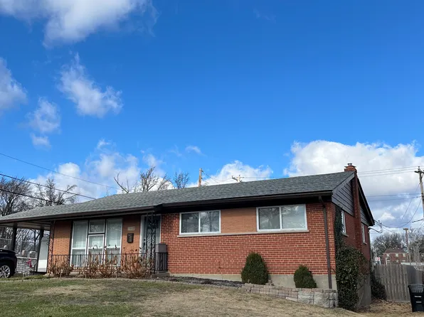 7445 Saleen Ct, Saint Louis, MO 63130