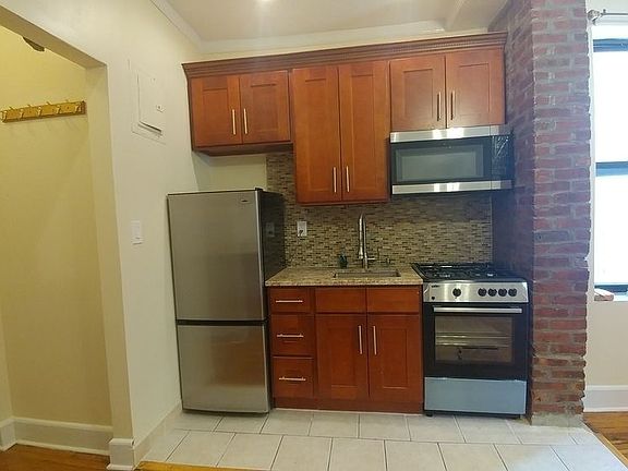 2nd image of 563 W 184th St APT 1A