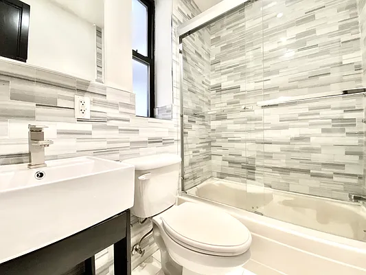 Rented by Vector New York, LLC | media 17