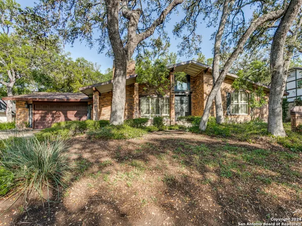 10111 iron oak, San Antonio, TX 78213