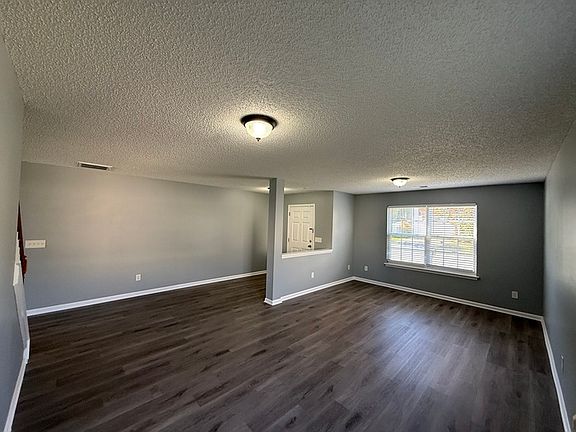 5th image of 3107 Hunters Trail Dr