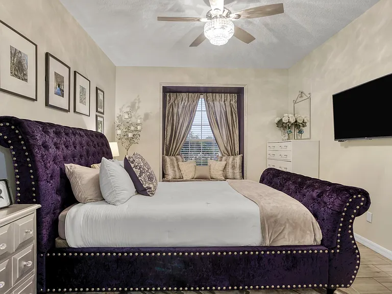 6527 Silver Queen Way — Photo 4