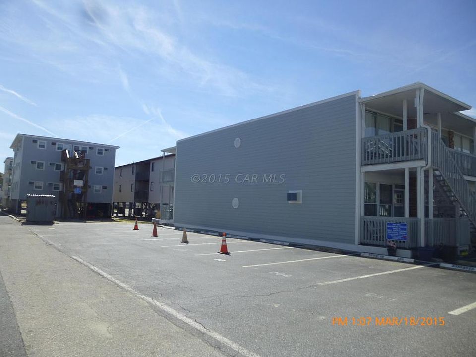 2nd image of 7 45th St Unit 205