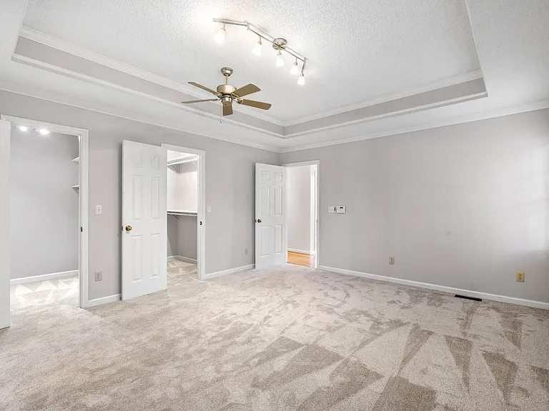 22 Country Club Dr — Photo 15