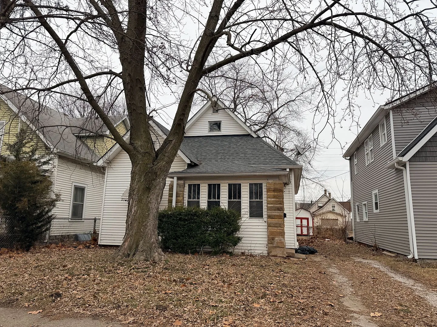 71 N Warman Ave photo 1