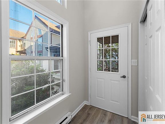 3rd image of 13 Canterbury Dr #13E