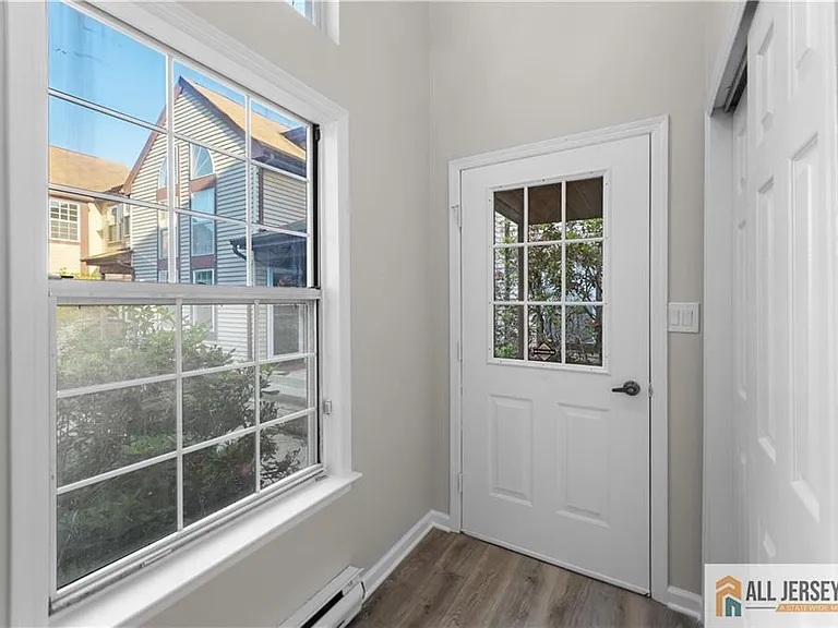 13 Canterbury Dr #13E — Photo 3