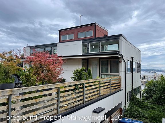3rd image of 321 E West Olympic Pl