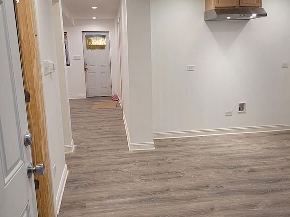 4th image of 3839 S Damen Ave #Bf