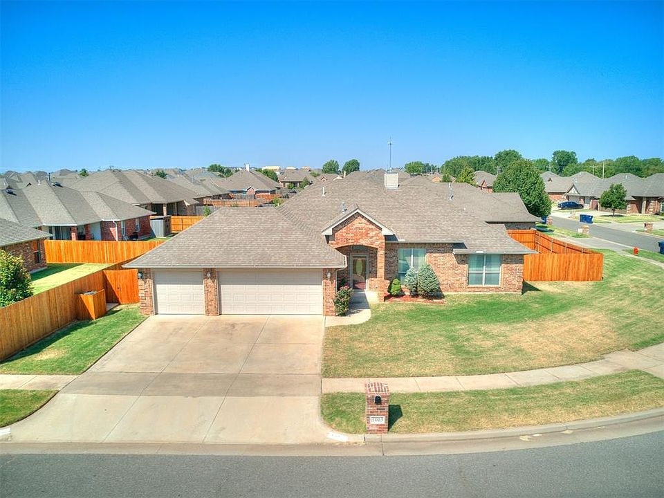 1st image of 3013 Brookstone Lakes Dr