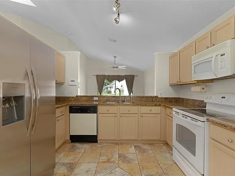 2936 Twin Oaks Dr — Photo 12