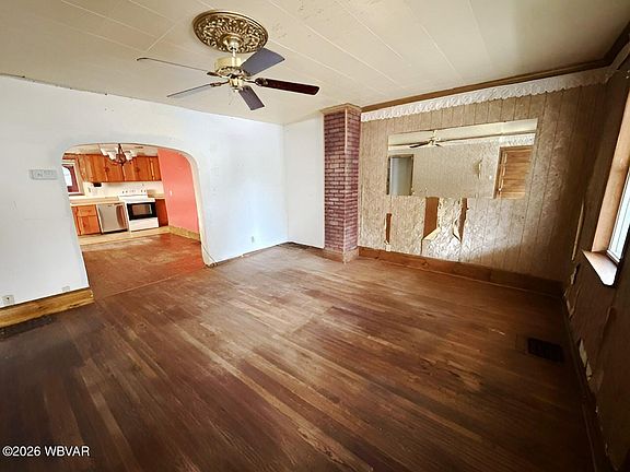 5th image of 931 Franklin St