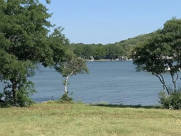 453 Hidden Shores Dr, Cisco, TX 76437