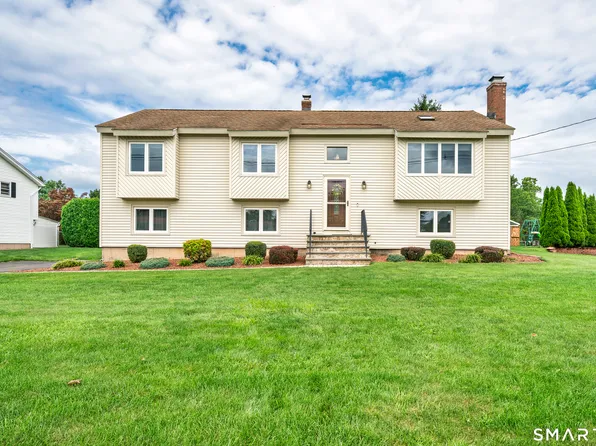 49 School House Road, Wallingford, CT 06492