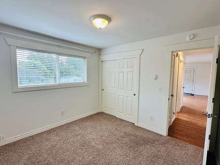 608 NW 10th Ave — Photo 20