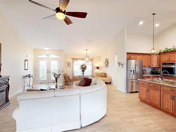 5th image of 193 N Hambletonian Dr