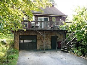1st image of 302 Julie Ct