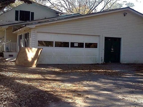 2nd image of 2720 Wilde Lake Blvd