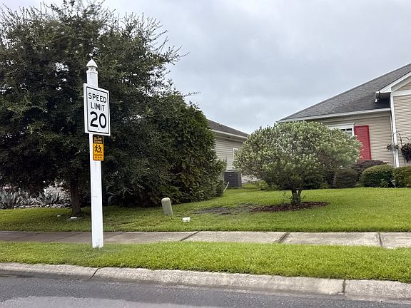3rd image of 238 Cloverleaf Dr