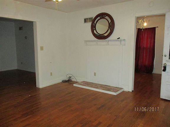 3rd image of 119 N Olive St