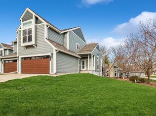 2618 82nd St, Urbandale, IA 50322