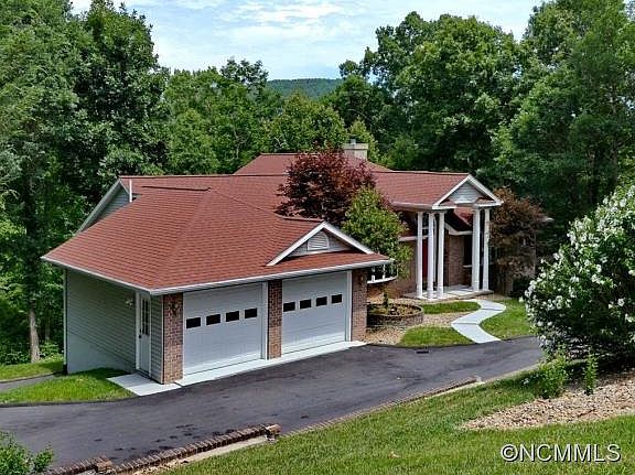 2nd image of 110 Dogwood Trl