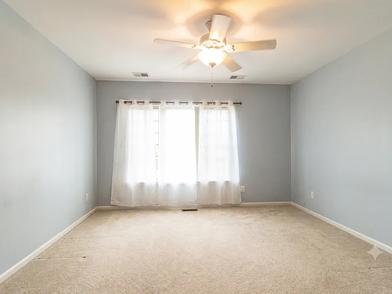 6 Beaconsfield Ct — Photo 15