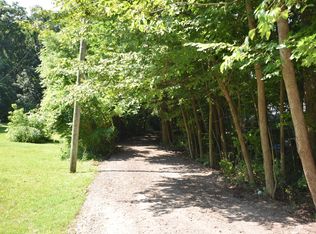 35W247 Fox River Dr, St Charles, IL 60174