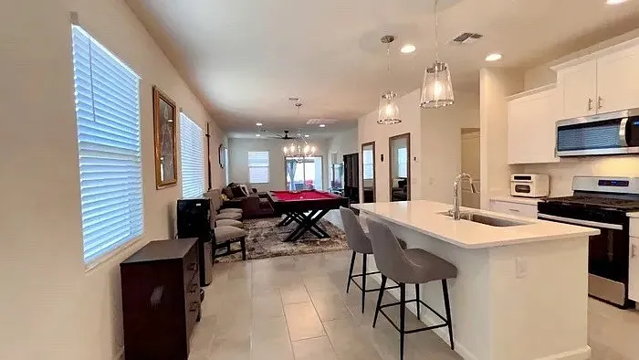 6948 W Jadewood Ln — Photo 2