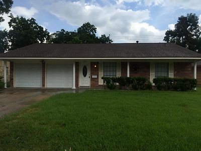 135 Mulberry St, Lake Jackson, TX, 77566