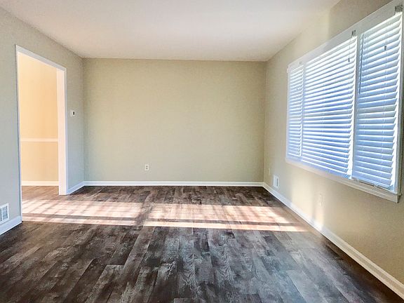 2nd image of 6130 Dunbritan Ln