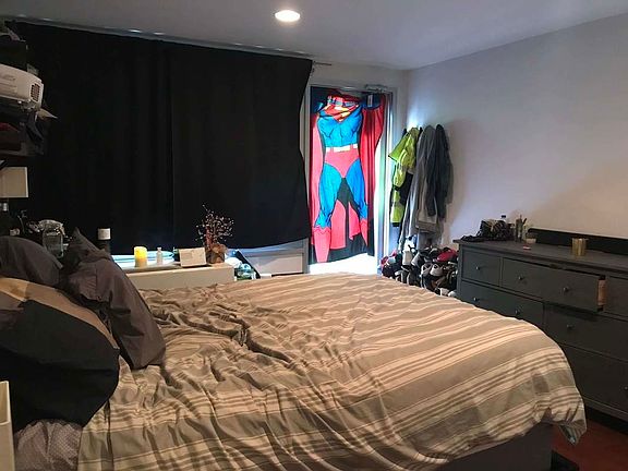 5th image of 5-37 51st Ave #4