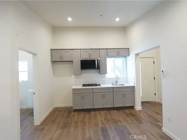 2821 8th 1/2 Ave, Los Angeles, CA 90018
