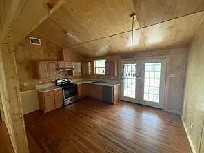4 bed, 2.0 bath, 1574 sqft, $2,800 — Photo 2