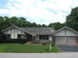 2650 Horseshoe Rdg, Saint Charles, MO 63303