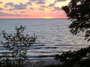 11593 Lakeshore Dr, Grand Haven, MI 49417