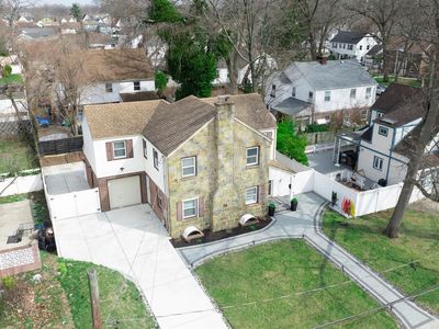 12 Midwood Place, Freeport, NY, 11520