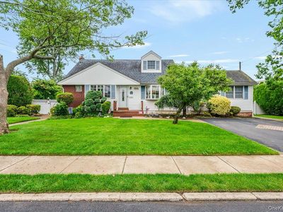 29 2nd Avenue, Massapequa Park, NY, 11762