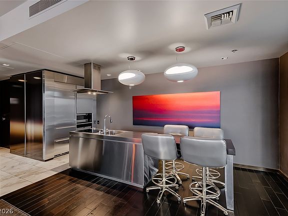 3rd image of 4381 W Flamingo Rd #1221