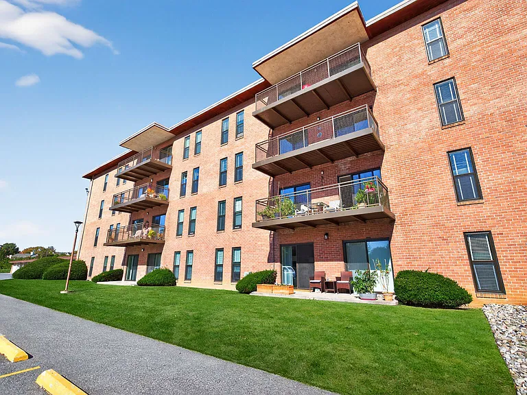 Brooklawn Apartments — Photo 17